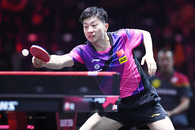 FLY险胜TL，Kanavi操刀奇招英雄翻盘宿敌对决全球总决赛，强势挺进下一轮的简单介绍