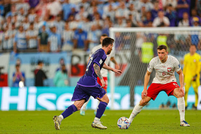 关于波兰队客场挽回劣势，成功晋级欧洲预选赛强的信息