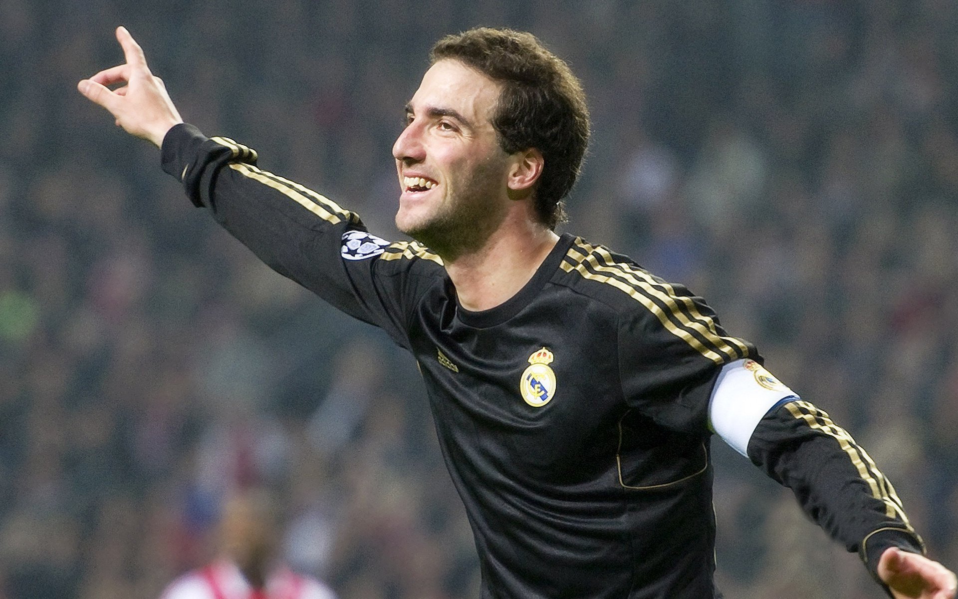 奥运周期关键战之夜，坎特压制级发挥改写格局