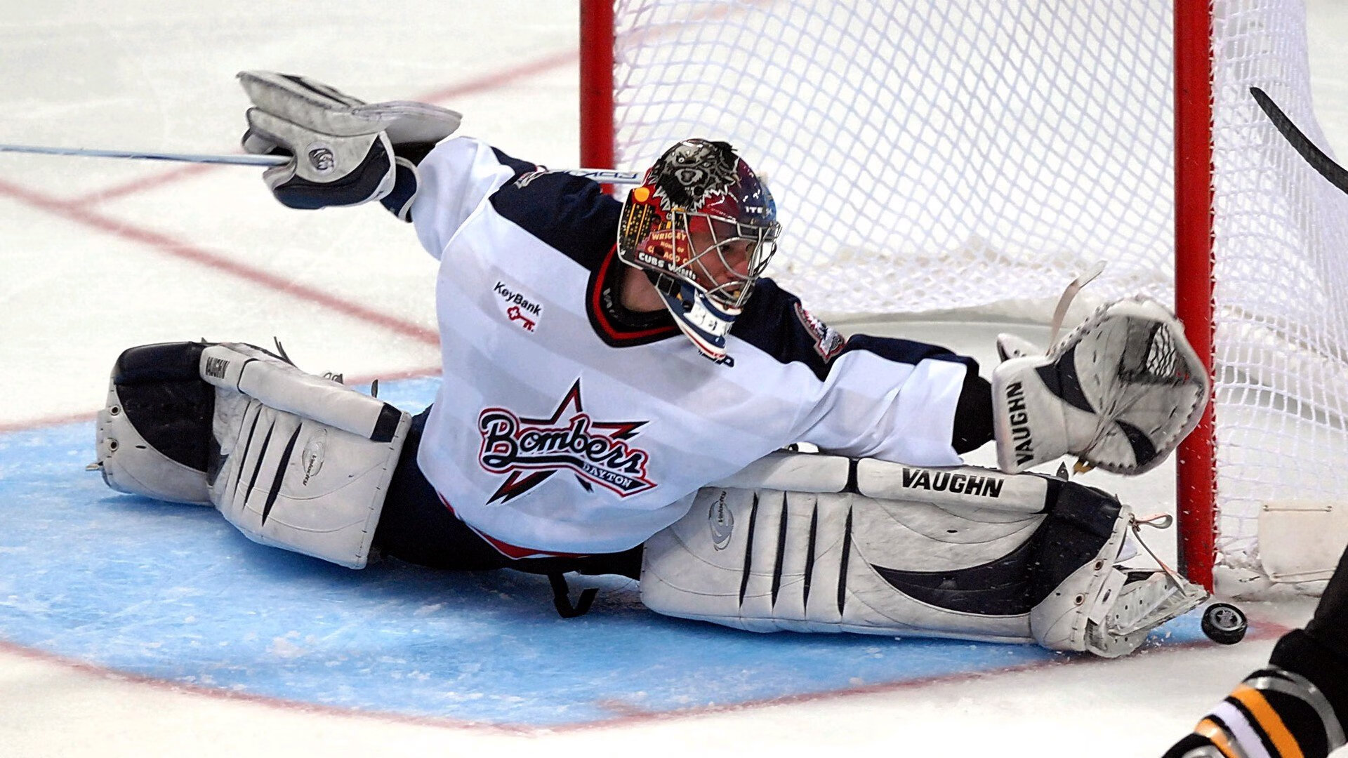 锡安主宰比赛走向，老鹰翻盘广东队，一场逆转背后的战术与意志