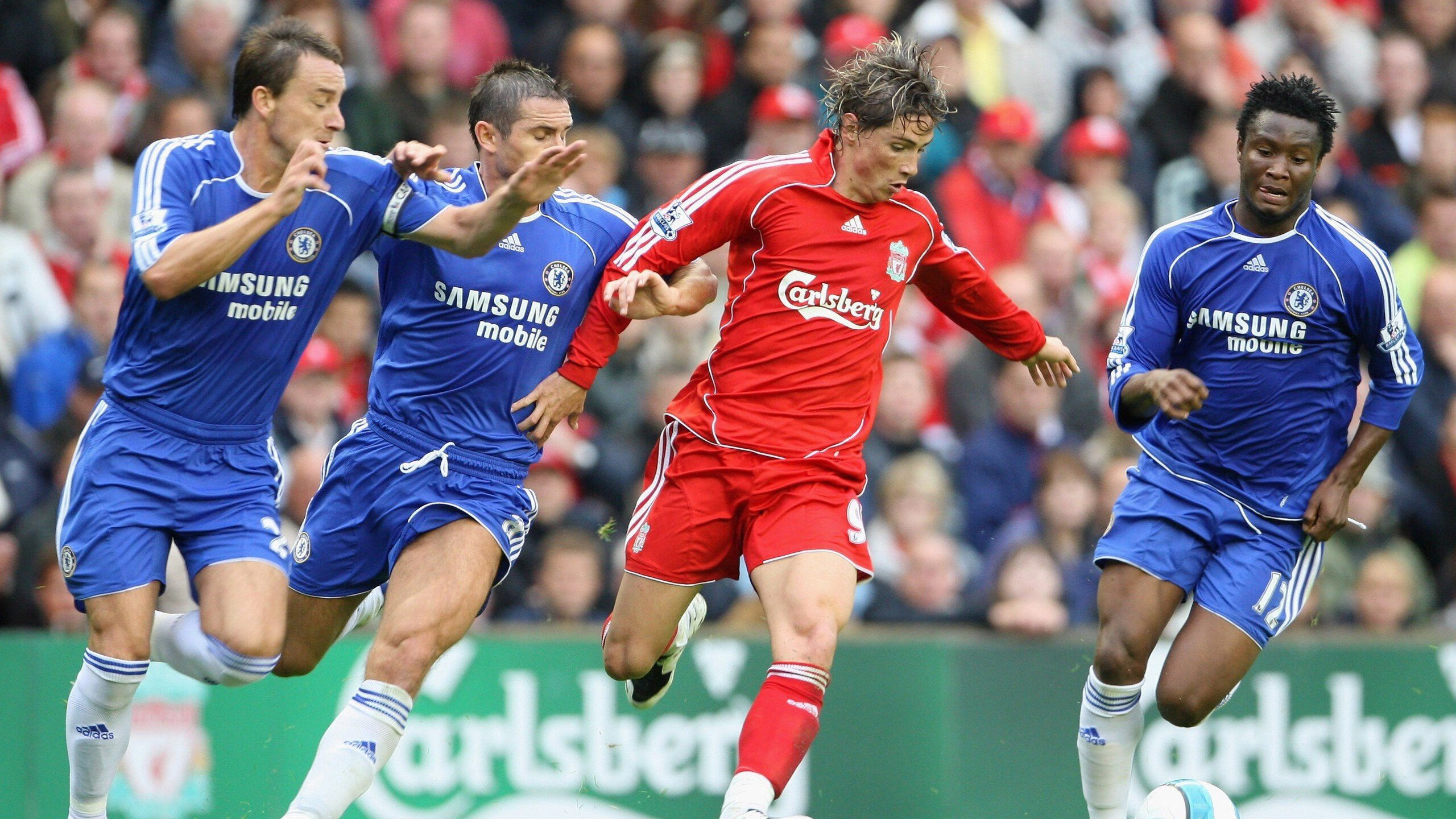 赛道上的毫厘之争,拉塞尔关键制胜,索伯车队险胜哈斯车队